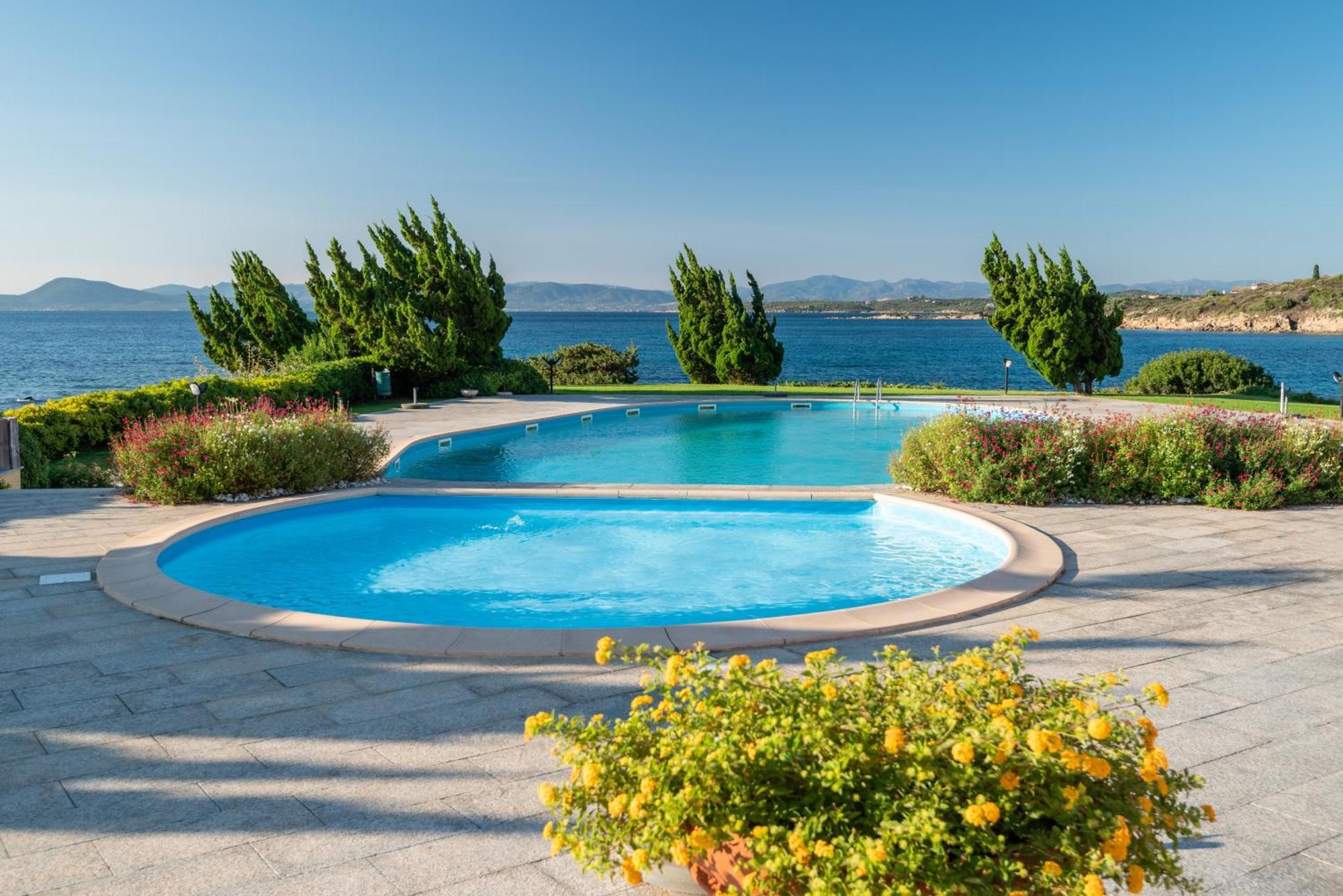 S'Abba Seafront Apartments - Your House In Sardinia 阿兰奇湾城 外观 照片