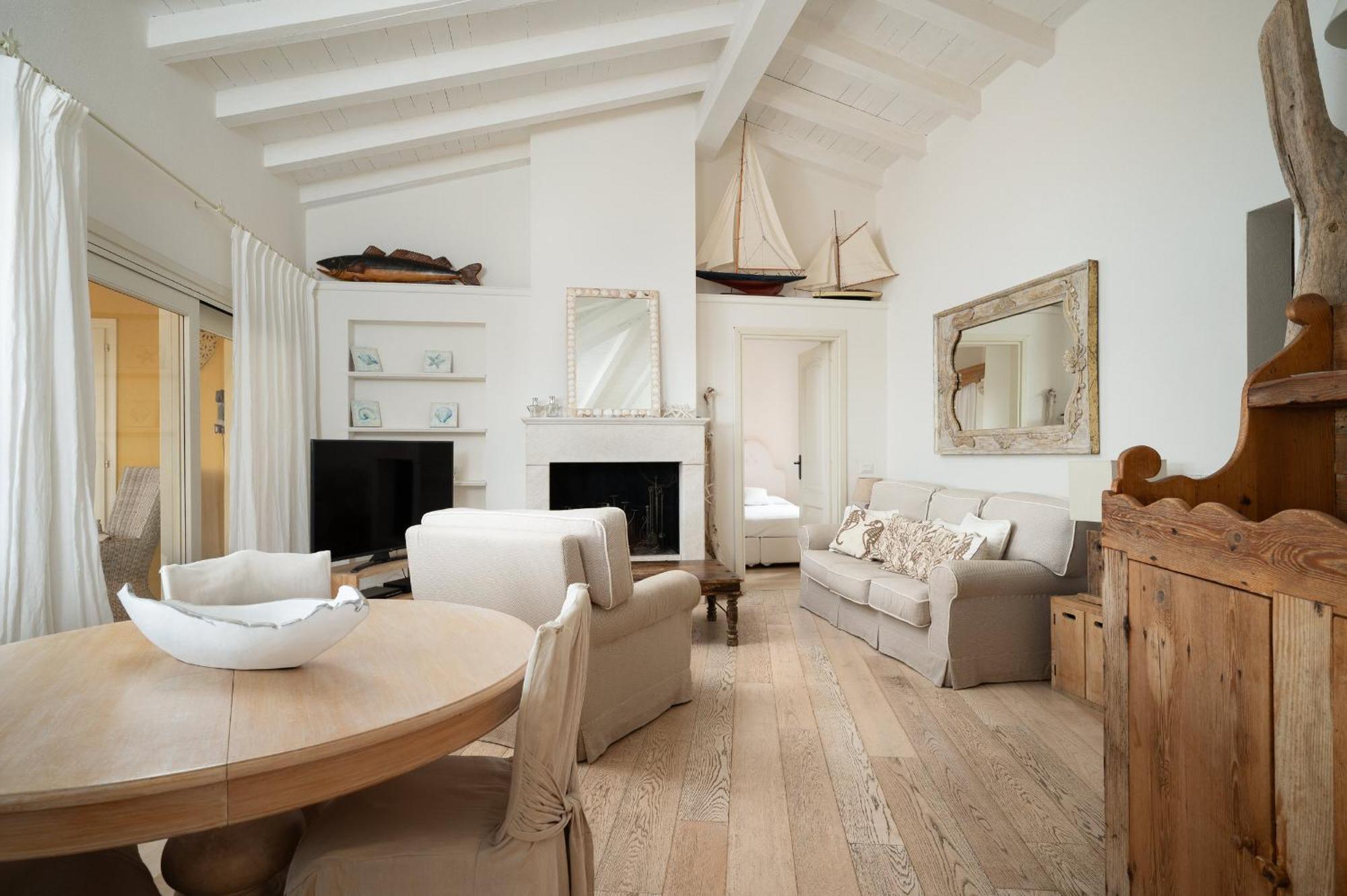 S'Abba Seafront Apartments - Your House In Sardinia 阿兰奇湾城 外观 照片