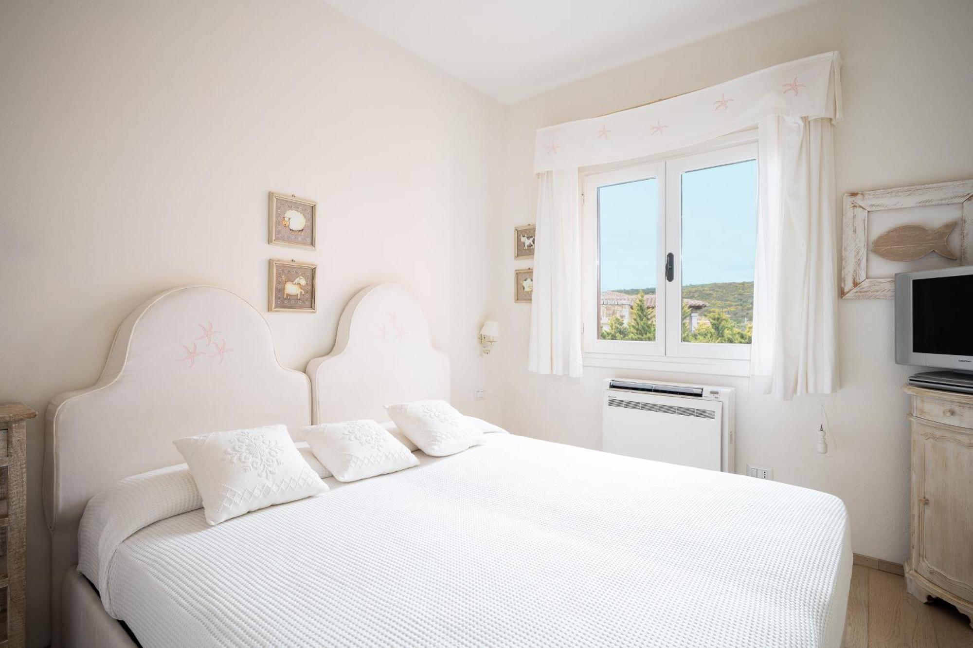S'Abba Seafront Apartments - Your House In Sardinia 阿兰奇湾城 外观 照片