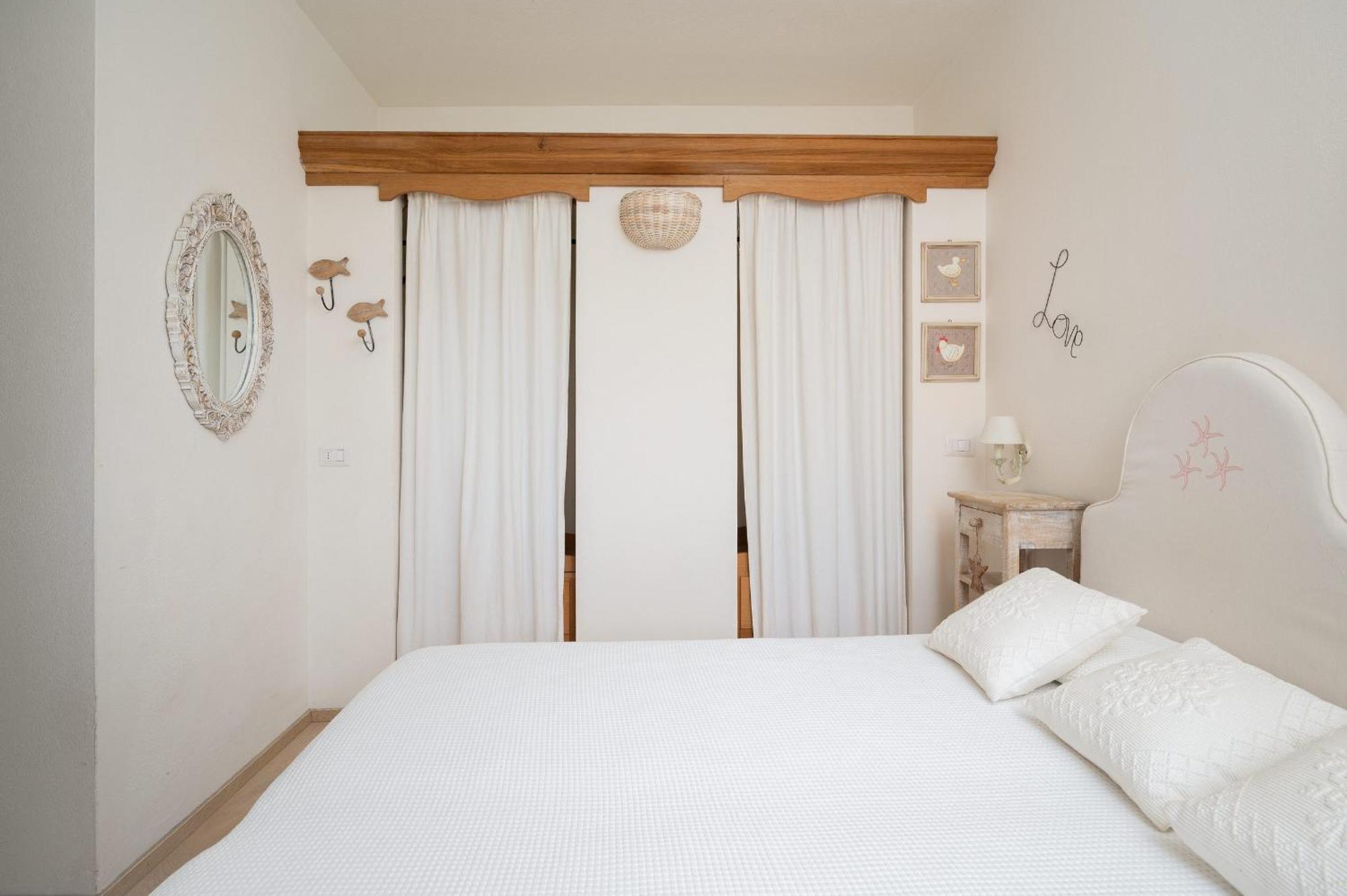 S'Abba Seafront Apartments - Your House In Sardinia 阿兰奇湾城 外观 照片